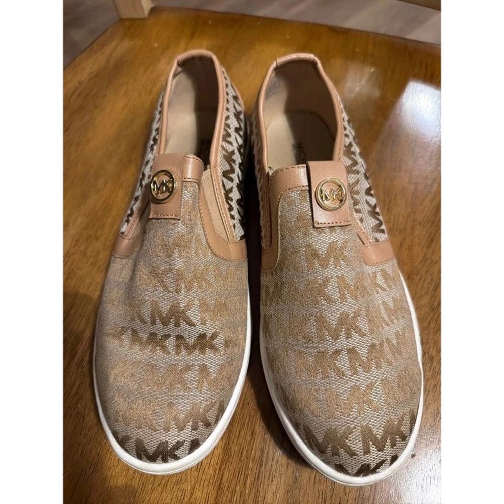 Michael Kors Size 5 Slip On Sneaker